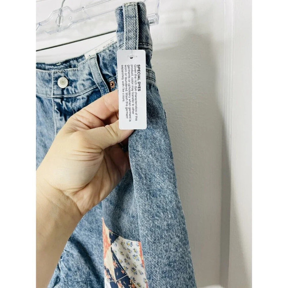 Arizona Jean Co Denim Shorts Blanket Patchwork Sz 19 Raw Hem Distressed NWT - Picture 11 of 15